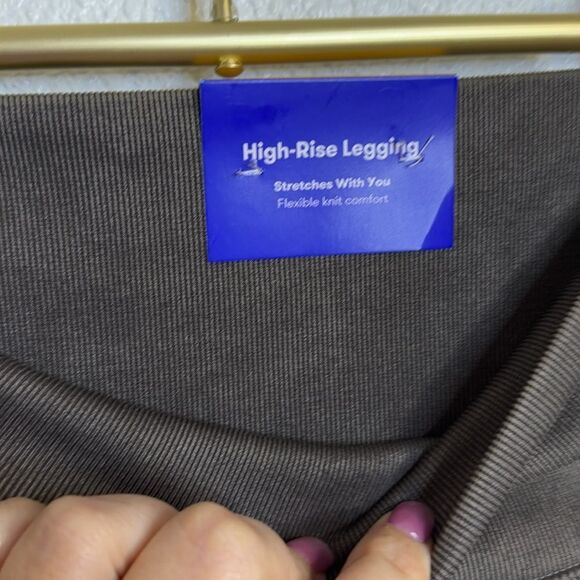 NWT- Joy Lab-high rise seamless cropped legging- brown- Size Small - Picture 13 of 14